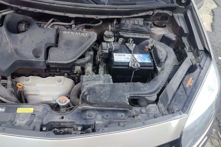 Used Renault Koleos 2014 2.5L Four-Wheel Drive Luxury Edition Engine Bay Left