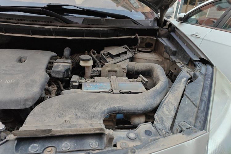Used Renault Koleos 2014 Revised Version 2.0L Two-Wheel Drive Fashion Edition Engine Bay Left