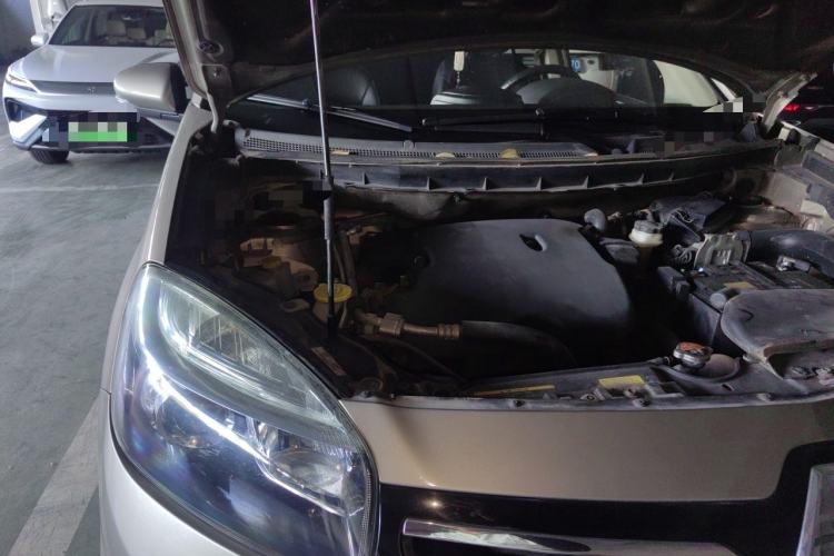 Used Renault Koleos 2014 2.0L Two-Wheel Drive Standard Edition Engine Bay Right