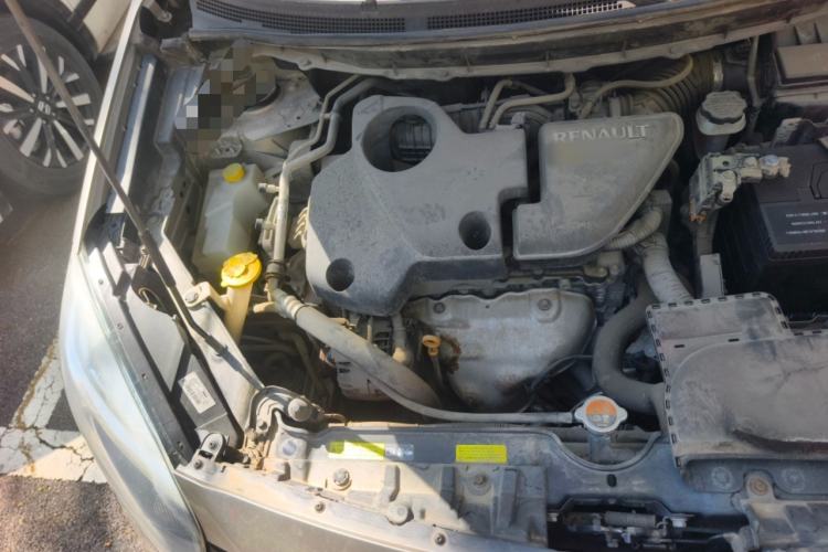 Used Renault Koleos 2014 2.5L 4x4 Comfort Edition Engine Bay Right