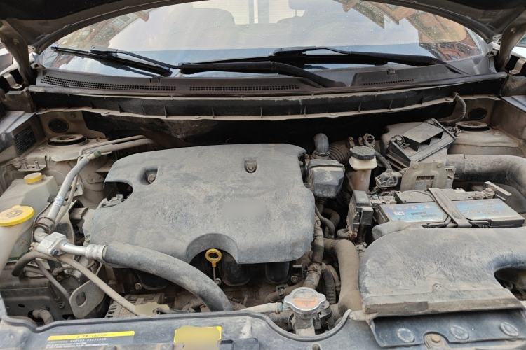 Used Renault Koleos 2014 Revised Version 2.0L Two-Wheel Drive Fashion Edition Engine Bay