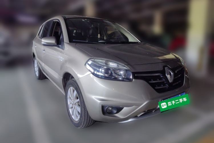 Used Renault Koleos 2014 2.0L Two-Wheel Drive Standard Edition Front Right 45 Deg