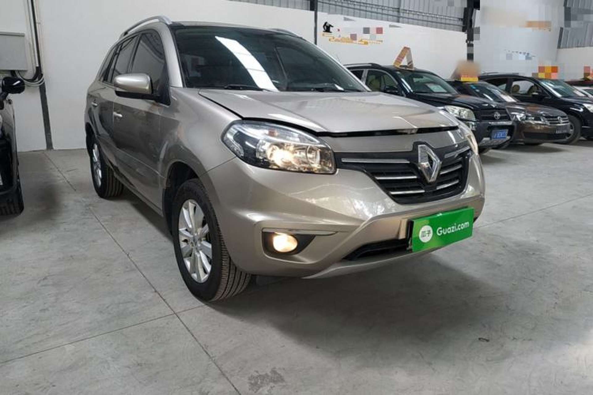 Used Renault Koleos 2014 Revised Version 2.0L Two-Wheel Drive Fashion Edition Front Right 45 Deg