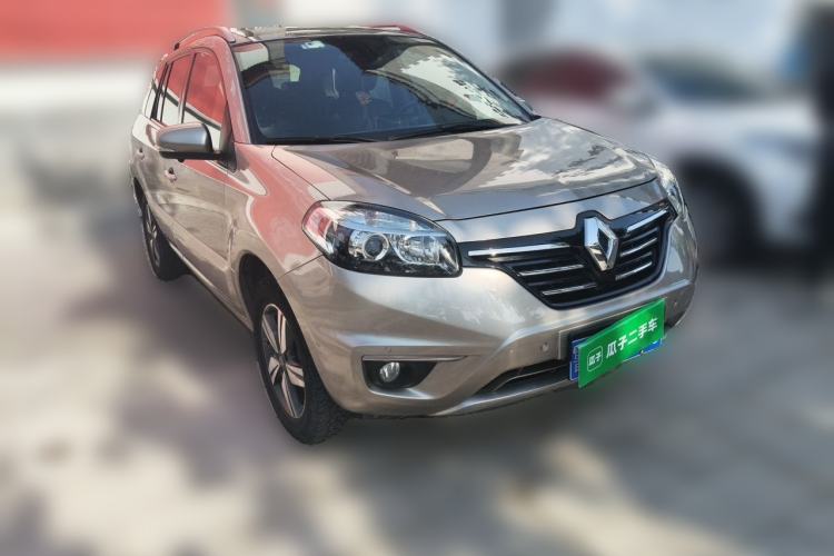 Used Renault Koleos 2014 2.5L 4x4 Comfort Edition Front Right 45 Deg