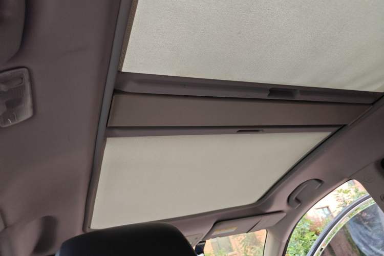 Used Renault Koleos 2014 Revised Version 2.0L Two-Wheel Drive Fashion Edition Headliner