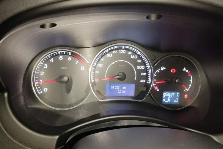 Used Renault Koleos 2014 Revised Version 2.0L Two-Wheel Drive Standard Edition Instrument Cluster