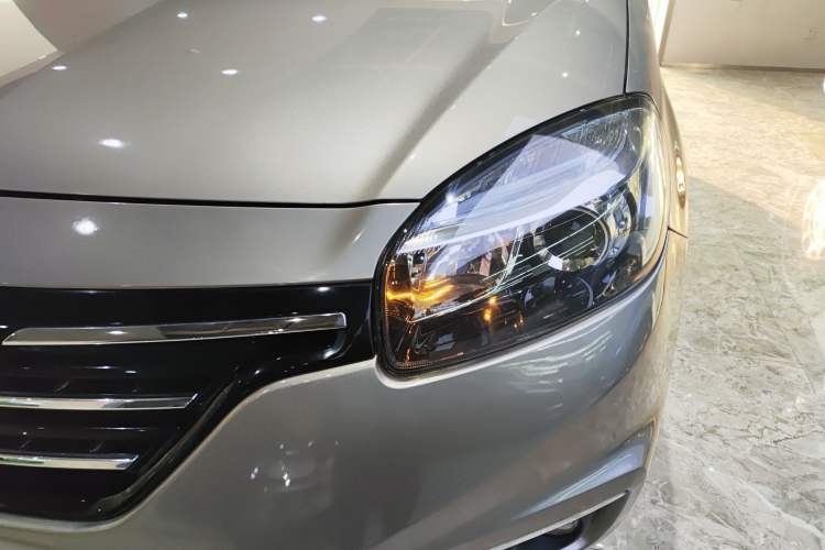 Used Renault Koleos 2014 2.0L Two-Wheel Drive Fashion Edition Left Front Headlight