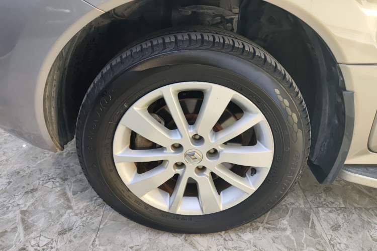 Used Renault Koleos 2014 2.0L Two-Wheel Drive Fashion Edition Left Front Wheel Hub