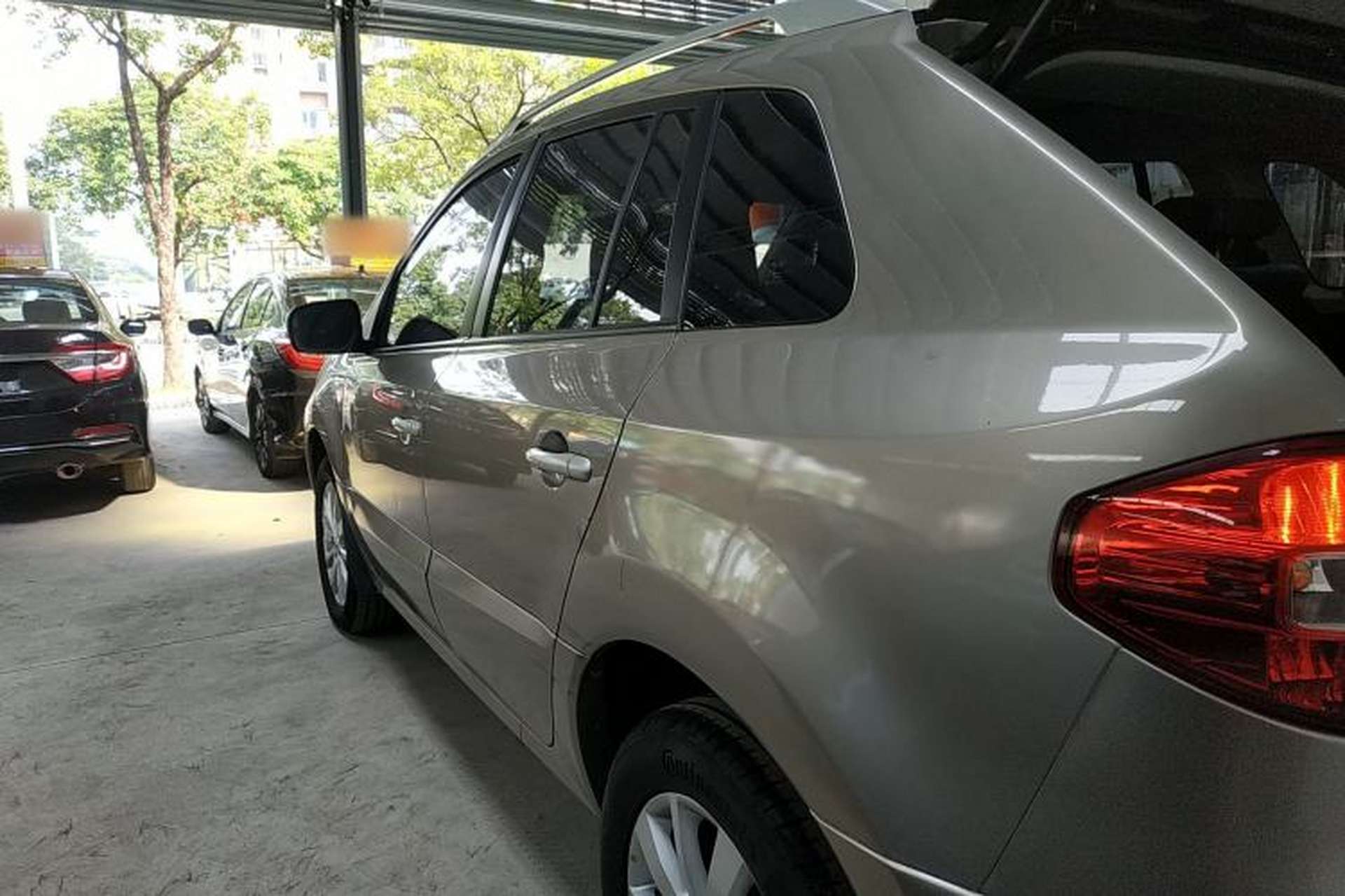 Used Renault Koleos 2014 Revised Version 2.0L Two-Wheel Drive Fashion Edition Left Side