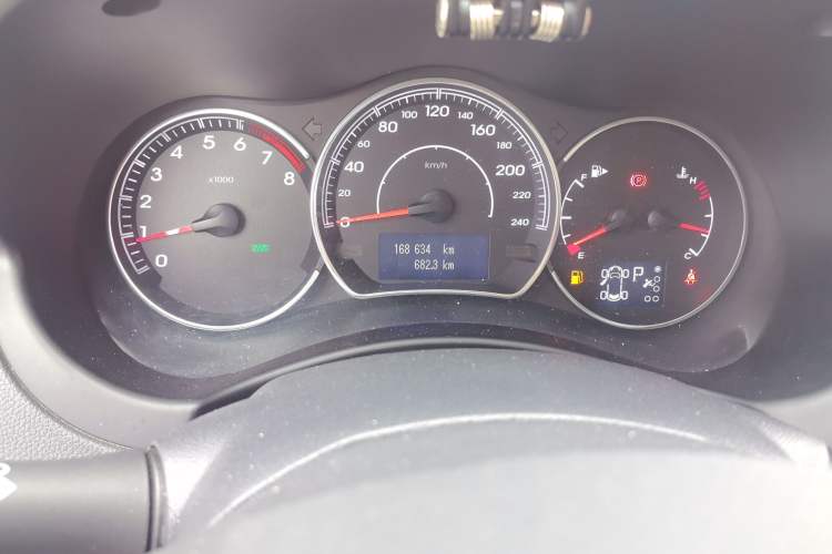 Used Renault Koleos 2014 2.5L Four-Wheel Drive Luxury Edition Odometer Close Up