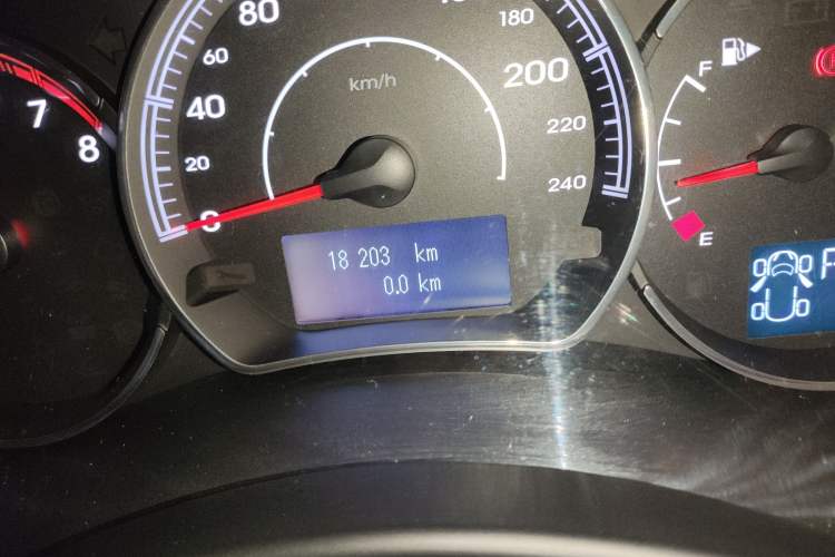 Used Renault Koleos 2014 Revised Version 2.0L Two-Wheel Drive Standard Edition Odometer Close Up