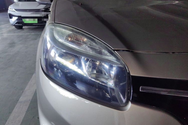 Used Renault Koleos 2014 2.0L Two-Wheel Drive Standard Edition Right Front Headlight