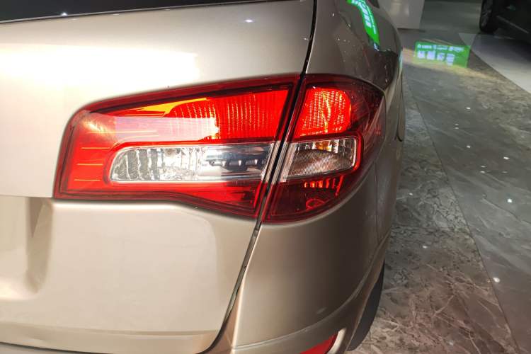 Used Renault Koleos 2014 2.0L Two-Wheel Drive Fashion Edition Right Rear Taillight