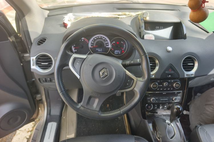 Used Renault Koleos 2014 2.5L 4x4 Comfort Edition Steering Wheel