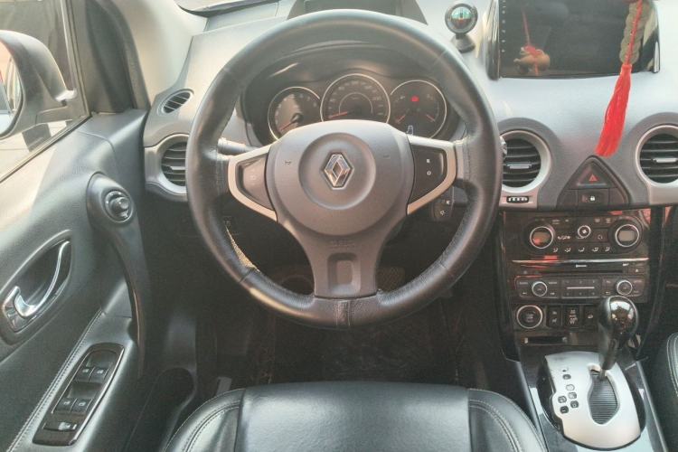 Used Renault Koleos 2014 2.5L 4x4 Comfort Edition Steering Wheel
