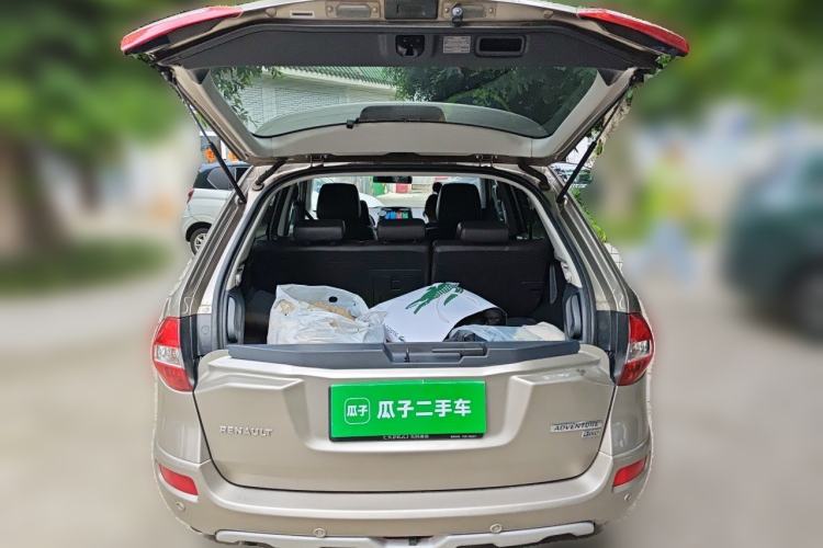 Used Renault Koleos 2014 2.5L 4x4 Comfort Edition Trunk