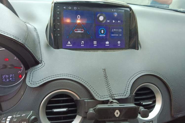 Used Renault Koleos 2014 2.0L Two-Wheel Drive Smart Edition Audio And AC Panel