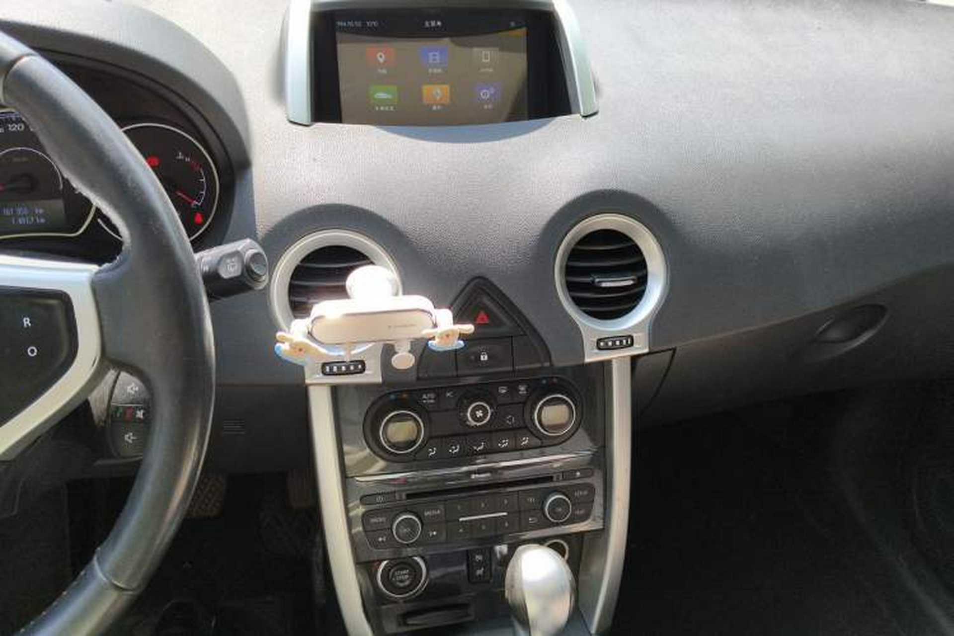 Used Renault Koleos 2014 2.0L Two-Wheel Drive Fashion Edition Audio And AC Panel
