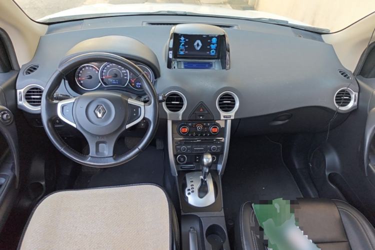 Used Renault Koleos 2014 Revised Version 2.0L Two-Wheel Drive Fashion Edition Center Console