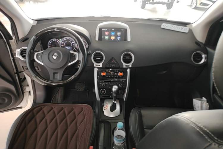 Used Renault Koleos 2014 Revised Version 2.0L Two-Wheel Drive Fashion Edition Center Console