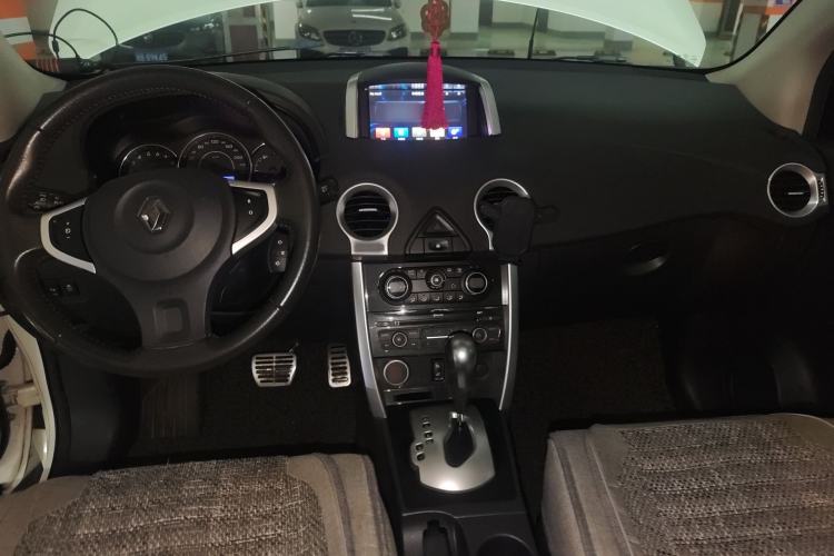 Used Renault Koleos 2014 Revised Version 2.5L Two-Wheel Drive Urban Edition Center Console