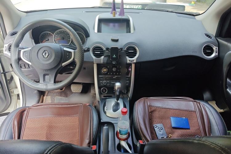Used Renault Koleos 2014 Revised Version 2.0L Two-Wheel Drive Fashion Edition Center Console