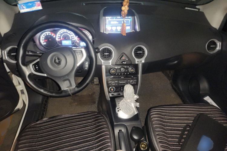 Used Renault Koleos 2014 Revised Version 2.0L Two-Wheel Drive Fashion Edition Center Console