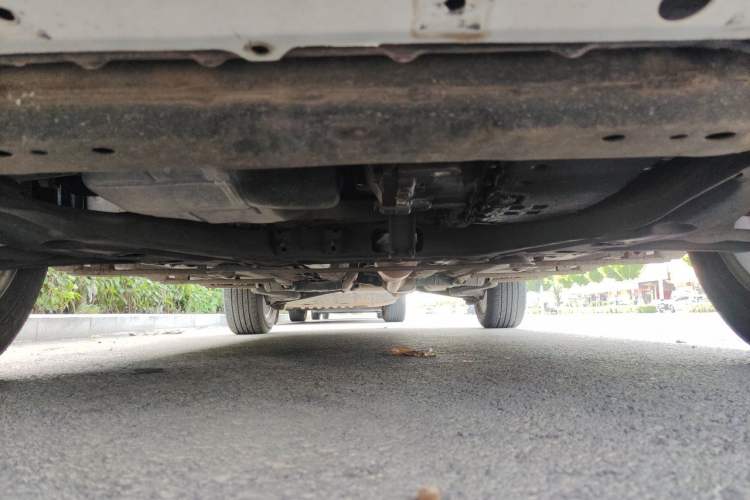 Used Renault Koleos 2014 Revised Version 2.0L Two-Wheel Drive Standard Edition Chassis Front