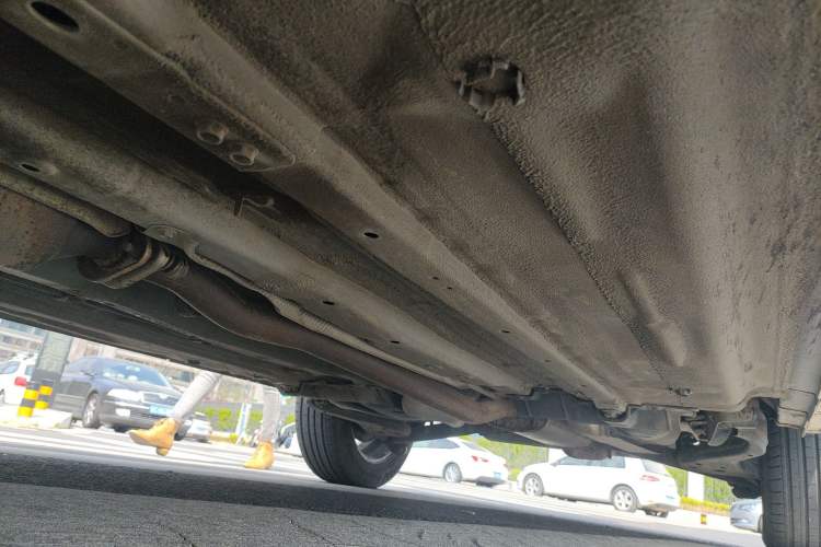 Used Renault Koleos 2014 2.0L Two-Wheel Drive Comfort Edition Chassis Front Left