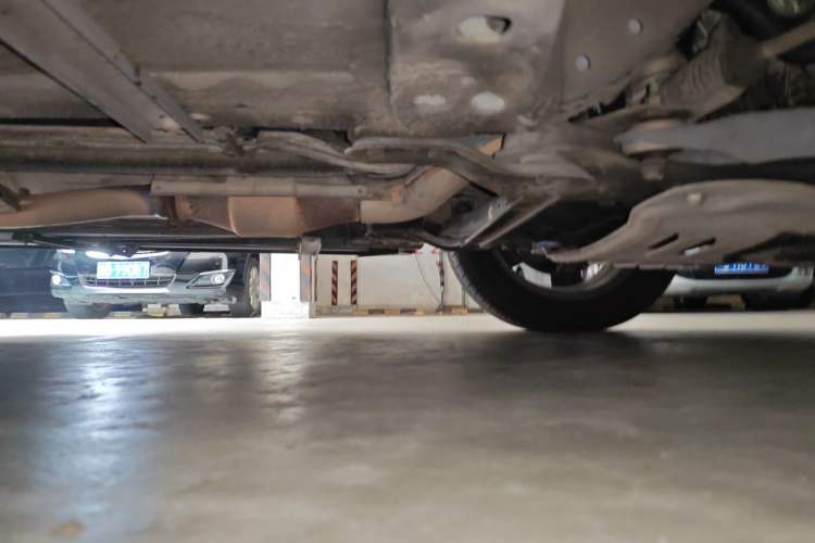 Used Renault Koleos 2014 2.5L Two-Wheel-Drive Urban Edition Chassis Front Right
