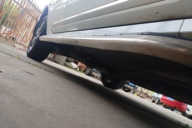 Used Renault Koleos 2014 2.0L Two-Wheel Drive Comfort Edition Chassis Front Right