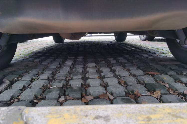 Used Renault Koleos 2014 2.5L Two-Wheel Drive Comfort Edition Chassis Rear