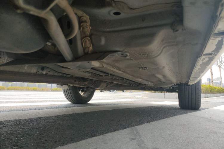Used Renault Koleos 2014 2.0L Two-Wheel Drive Comfort Edition Chassis Rear Right