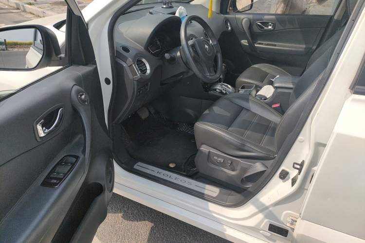 Used Renault Koleos 2014 2.0L Two-Wheel Drive Comfort Edition Driver Seat