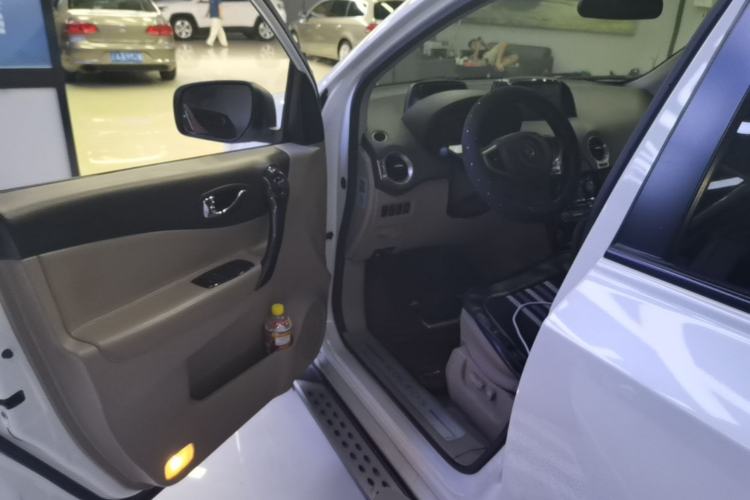 Used Renault Koleos 2014 2.5L 4x4 Comfort Edition Driver Seat