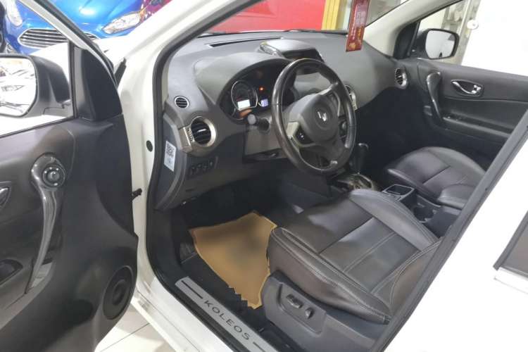 Used Renault Koleos 2014 2.0L Two-Wheel Drive Comfort Edition Driver Seat