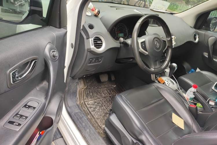 Used Renault Koleos 2014 Revised Version 2.0L Two-Wheel Drive Fashion Edition Driver Seat