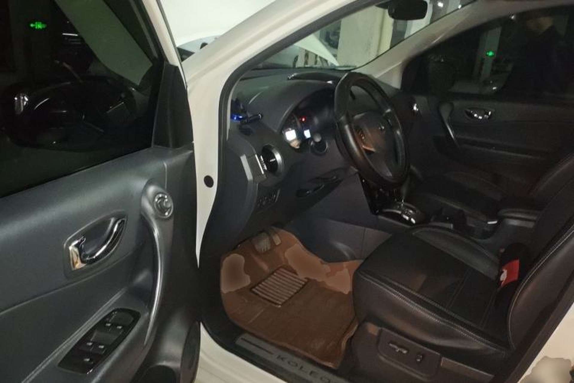 Used Renault Koleos 2014 2.0L Two-Wheel Drive Comfort Edition Driver Seat