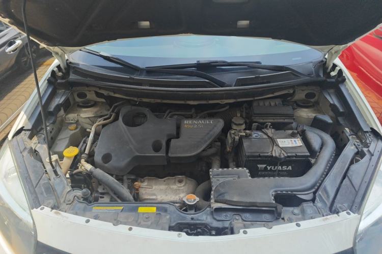 Used Renault Koleos 2014 2.5L Two-Wheel-Drive Urban Edition Engine Bay