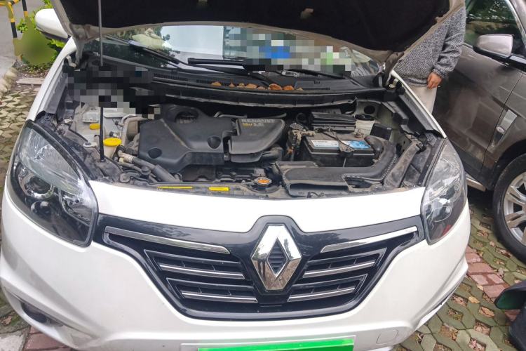 Used Renault Koleos 2014 Revised Version 2.5L Two-Wheel Drive Comfort Edition Engine Bay