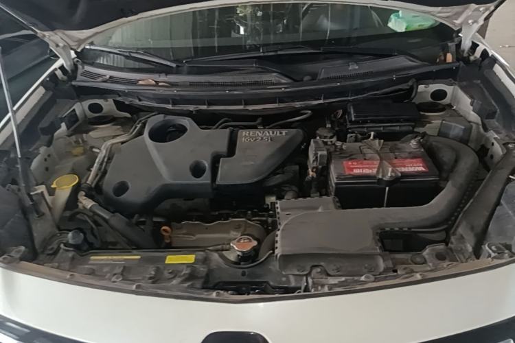 Used Renault Koleos 2014 2.5L Two-Wheel Drive Comfort Edition Engine Bay