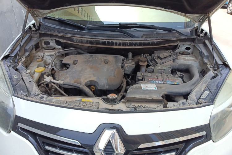 Used Renault Koleos 2014 2.0L Two-Wheel Drive Smart Edition Engine Bay