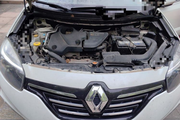 Used Renault Koleos 2014 Revised Version 2.5L Two-Wheel Drive Comfort Edition Engine Bay