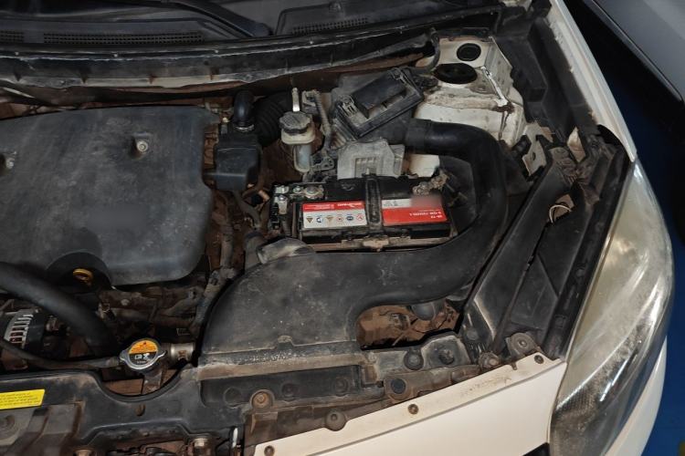Used Renault Koleos 2014 Revised Version 2.0L Two-Wheel Drive Fashion Edition Engine Bay Left