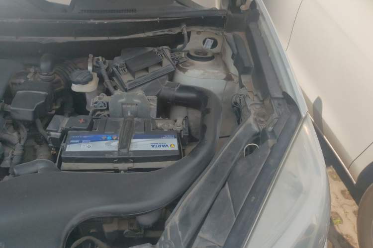 Used Renault Koleos 2014 2.0L Two-Wheel Drive Smart Edition Engine Bay Left