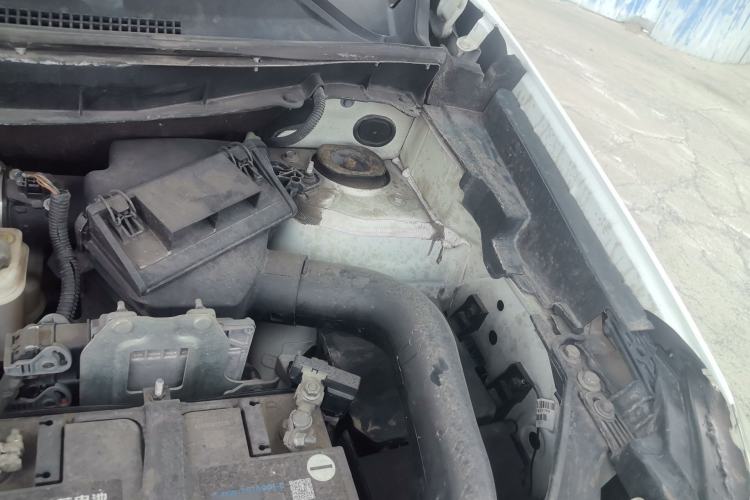 Used Renault Koleos 2014 2.0L Two-Wheel Drive Fashion Edition Engine Bay Left