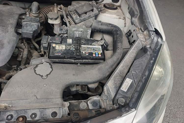 Used Renault Koleos 2014 Revised Version 2.0L Two-Wheel Drive Fashion Edition Engine Bay Left