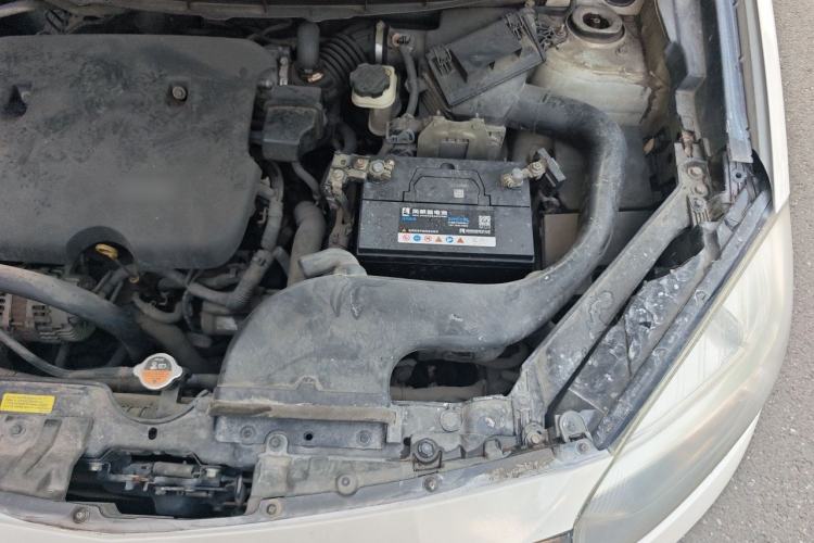 Used Renault Koleos 2014 2.0L Two-Wheel Drive Standard Edition Engine Bay Left