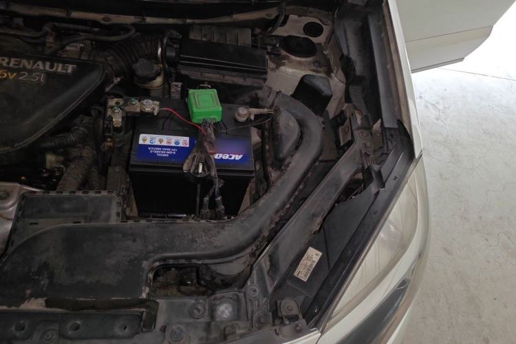 Used Renault Koleos 2014 2.5L Two-Wheel-Drive Urban Edition Engine Bay Left