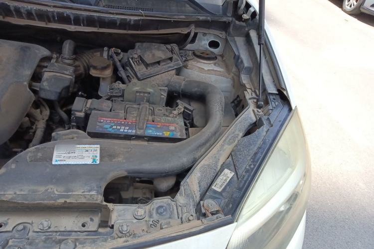 Used Renault Koleos 2014 2.0L Two-Wheel Drive Smart Edition Engine Bay Left